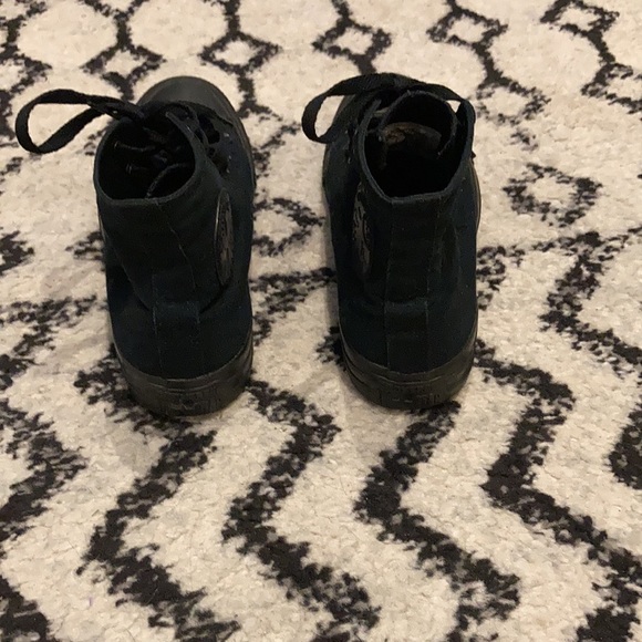 US 7 black on black converse chuck taylor hi - Picture 5 of 5